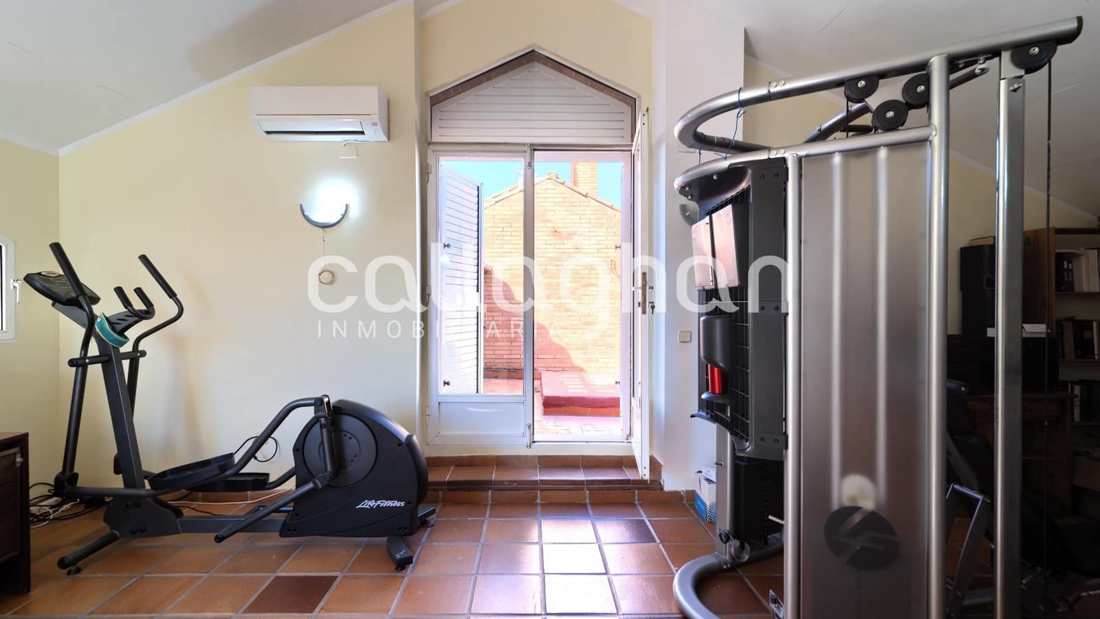 5 slaapkamer Rijtjeshuis te koop in Sagunto / Sagunt met zwembad garage - € 800.000 (Ref: 9637784)