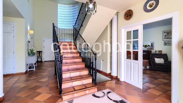 5 slaapkamer Rijtjeshuis te koop in Sagunto / Sagunt - € 800.000 (Ref: 9637784)