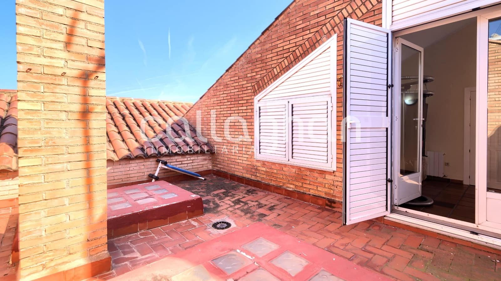 5 slaapkamer Rijtjeshuis te koop in Sagunto / Sagunt met zwembad garage - € 800.000 (Ref: 9637784)