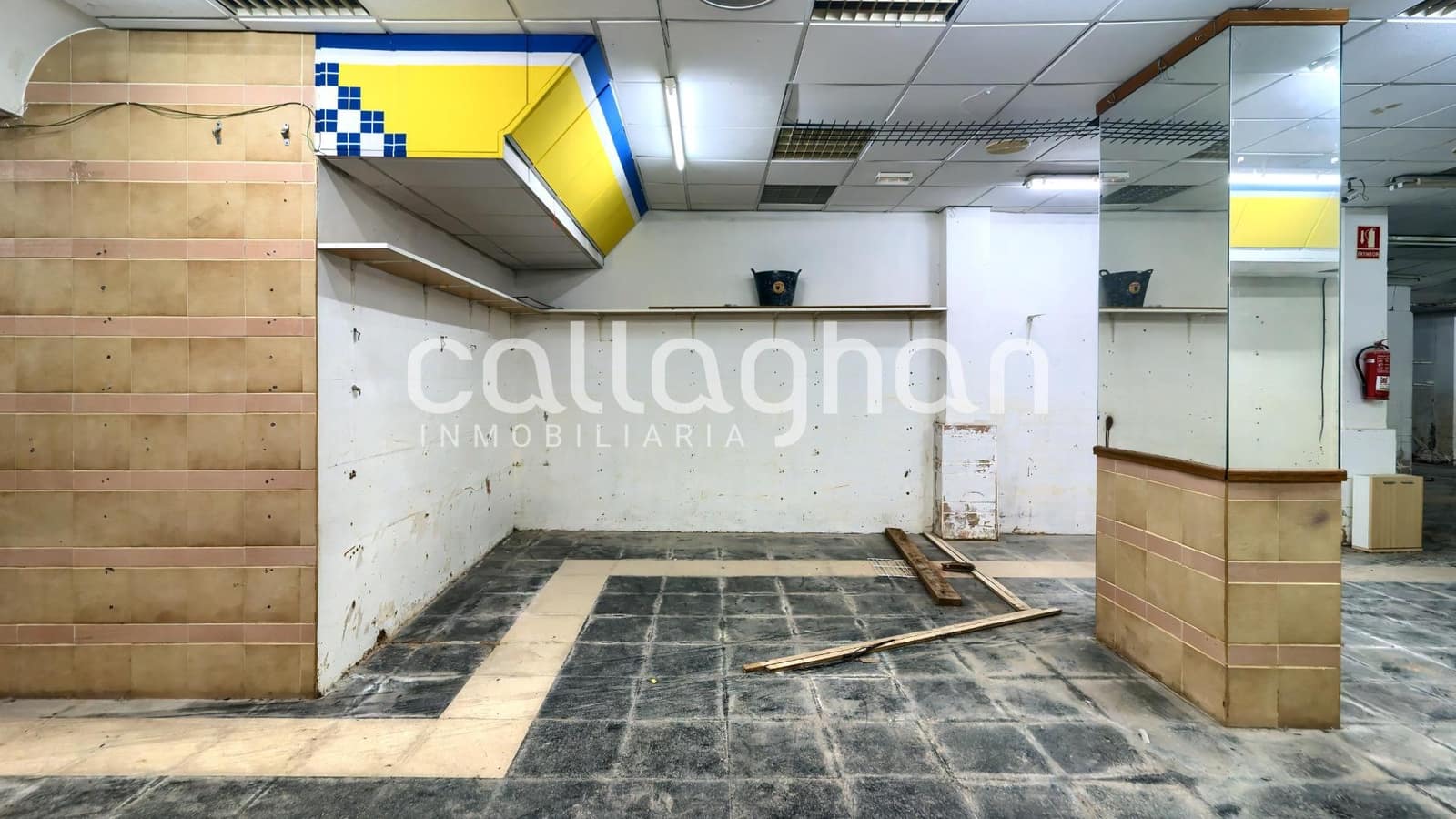 Commercial for sale in Aldaia - € 237,000 (Ref: 9659592)