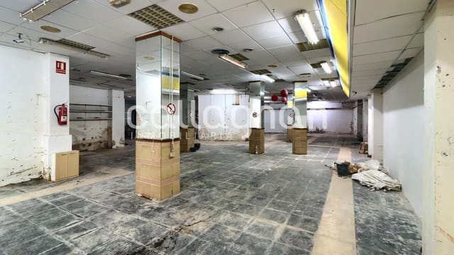 Commercial for sale in Aldaia - € 237,000 (Ref: 9659592)