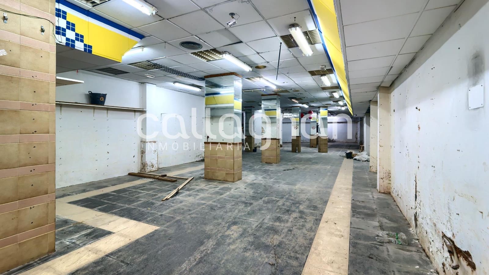 Comercial para venda em Aldaia - 237 000 € (Ref: 9659592)