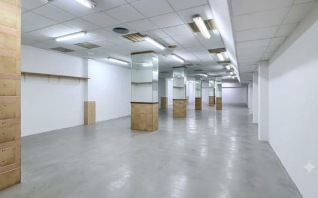 Commerciale in vendita in Aldaia - 237.000 € (Rif: 9659592)