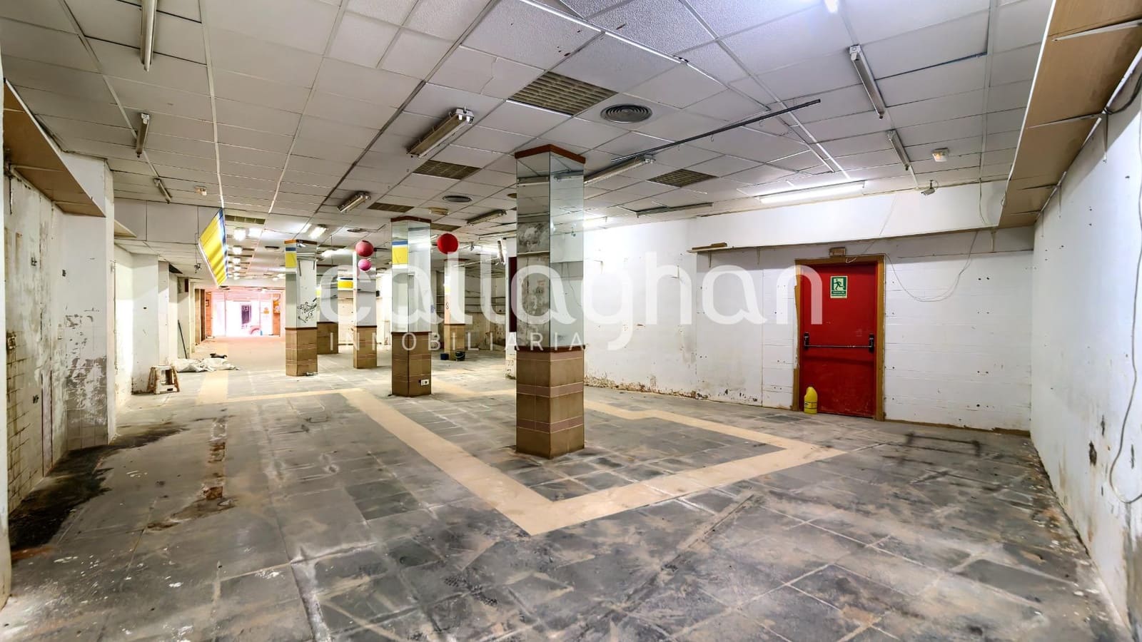 Commercial for sale in Aldaia - € 237,000 (Ref: 9659592)