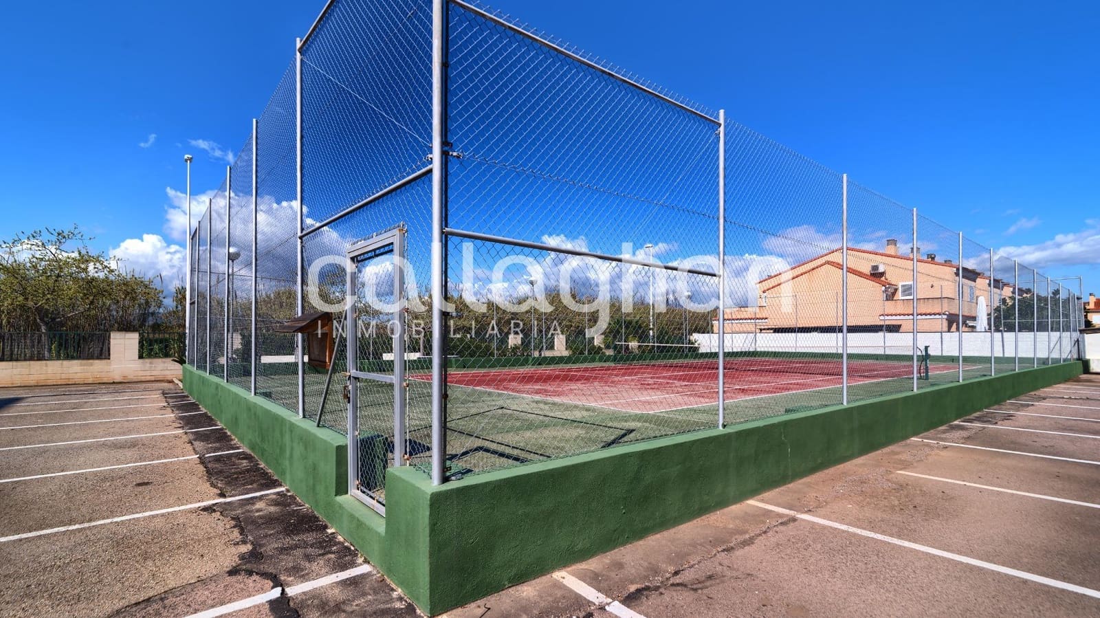 1 makuuhuone Asunto myytävänä paikassa Almarda mukana uima-altaan 
autotalli - 185 000 € (Ref: 9670892)