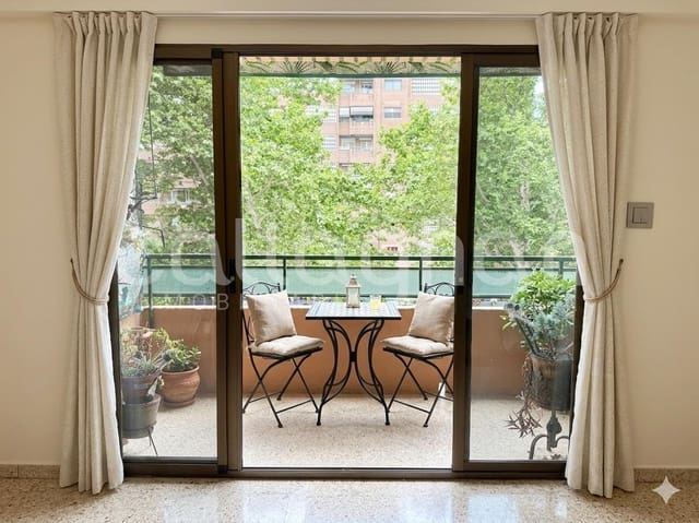 Piso de 4 habitaciones en Camins al Grau, València ciudad en venta - 339.000 € (Ref: 9674464)