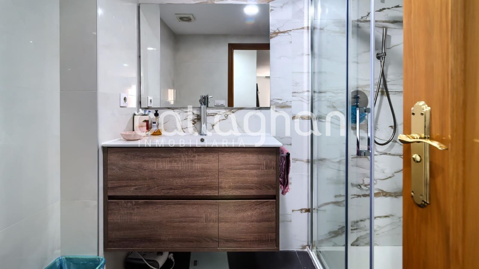 Piso de 3 habitaciones en València ciudad en venta - 280.000 € (Ref: 9674465)