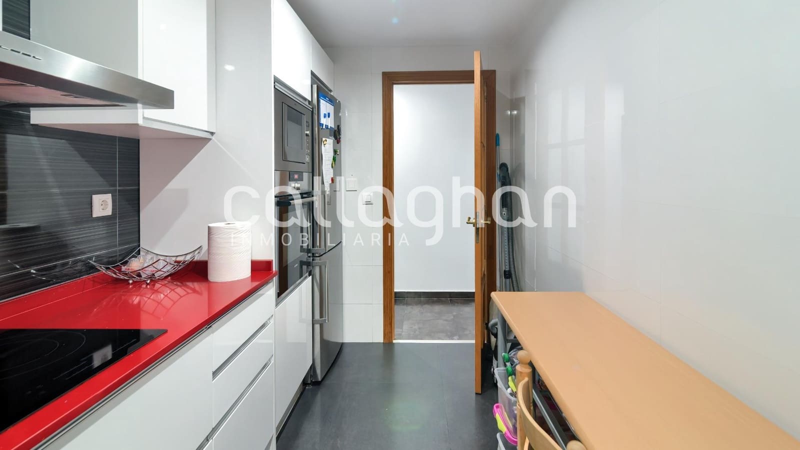 3 bedroom Flat for sale in Valencia city - € 280,000 (Ref: 9674465)