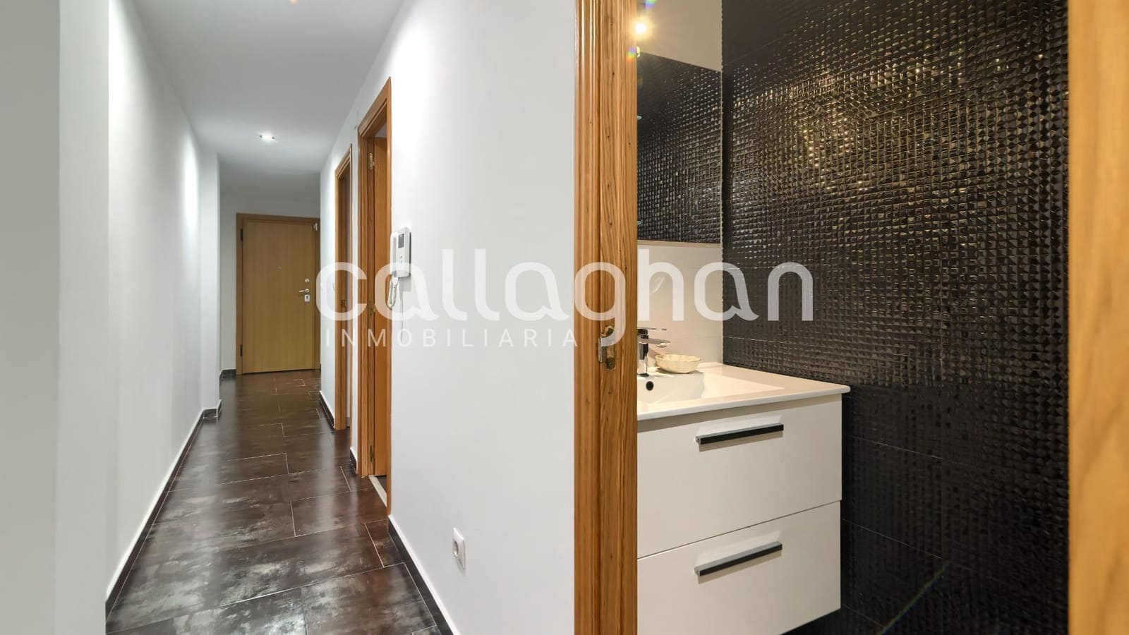 3 bedroom Flat for sale in Valencia city - € 280,000 (Ref: 9674465)