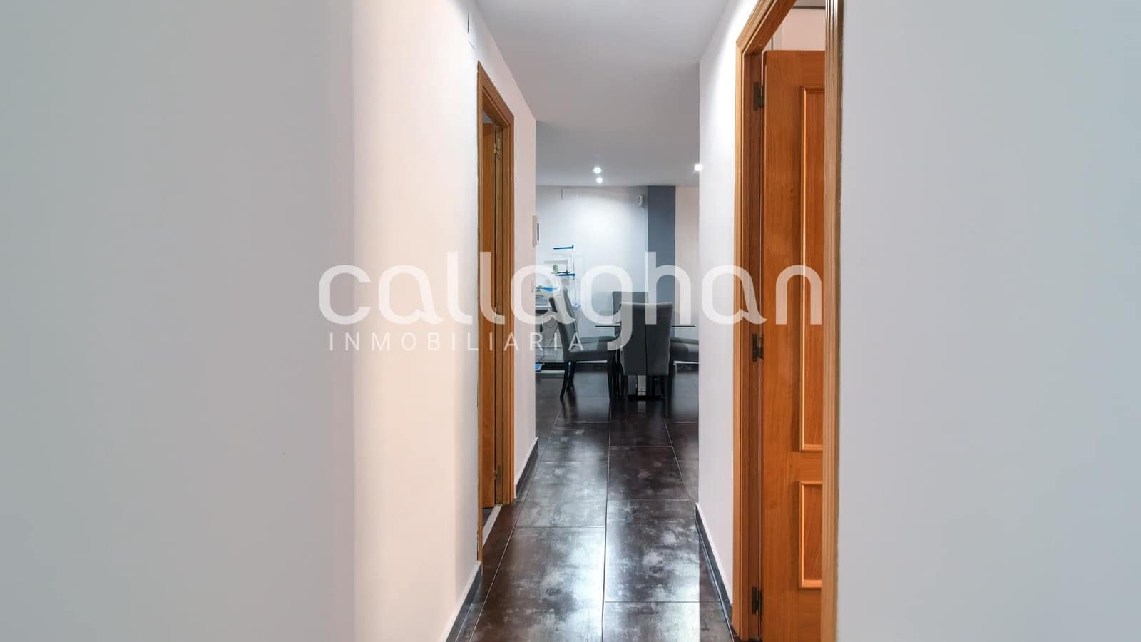3 bedroom Flat for sale in Valencia city - € 280,000 (Ref: 9674465)