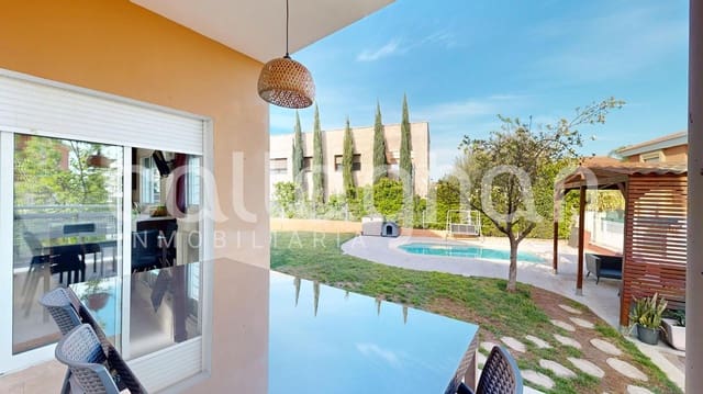 4 soverom Villa til salgs i Llíria med svømmebasseng - € 440 000 (Ref: 9679990)