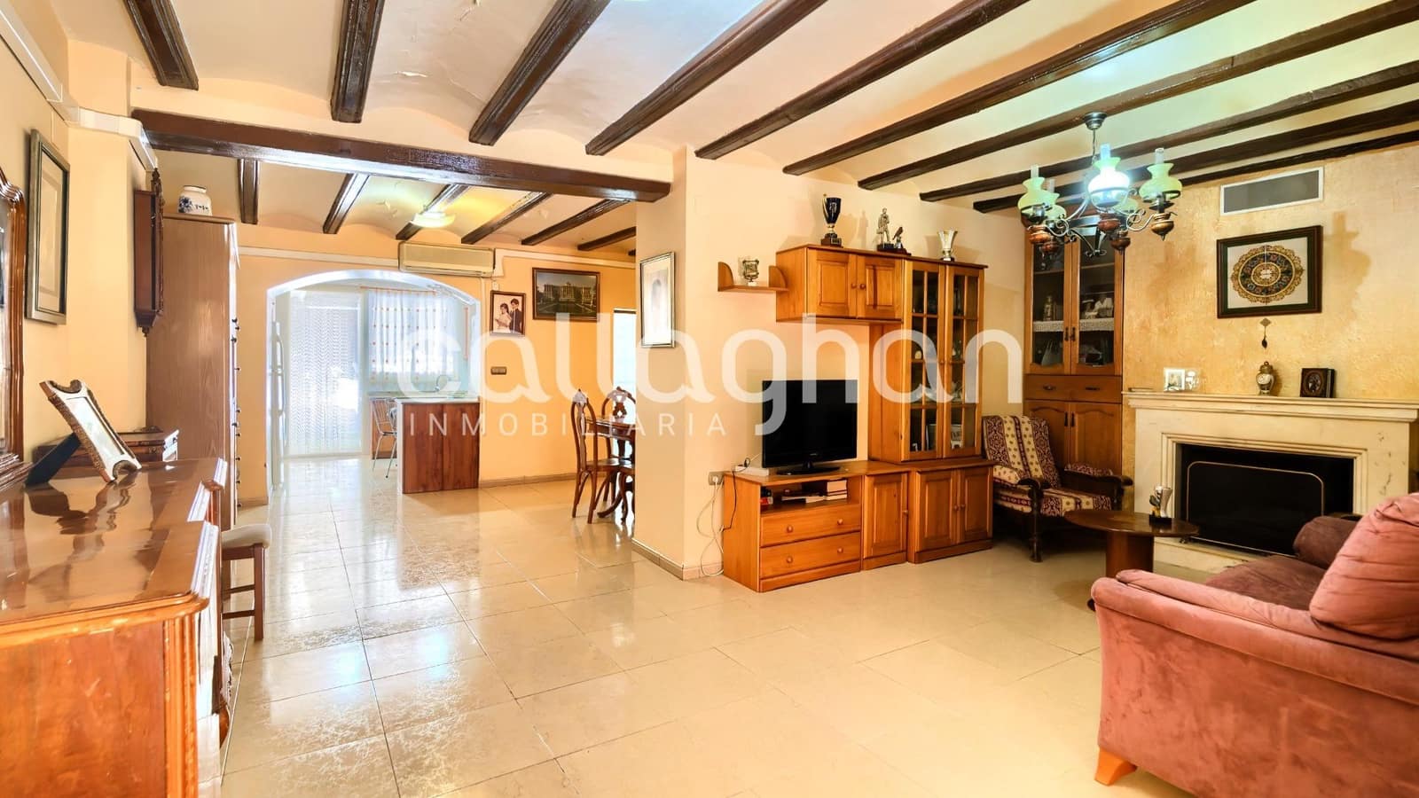 4 chambre Villa/Maison Mitoyenne à vendre à Chilches avec garage - 160 000 € (Ref: 9686760)