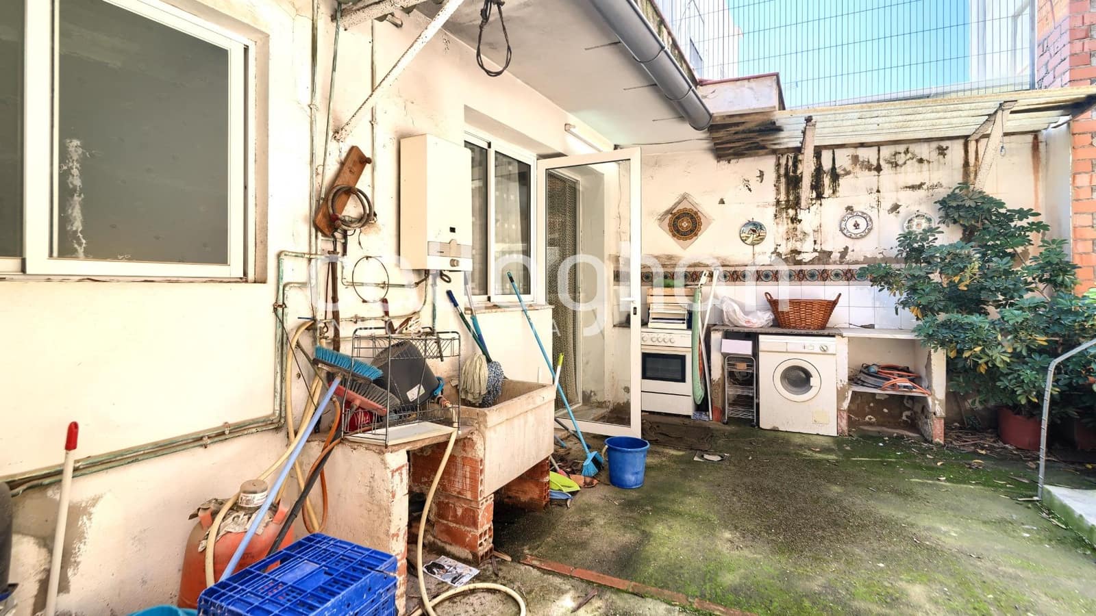 4 chambre Villa/Maison Mitoyenne à vendre à Chilches avec garage - 160 000 € (Ref: 9686760)