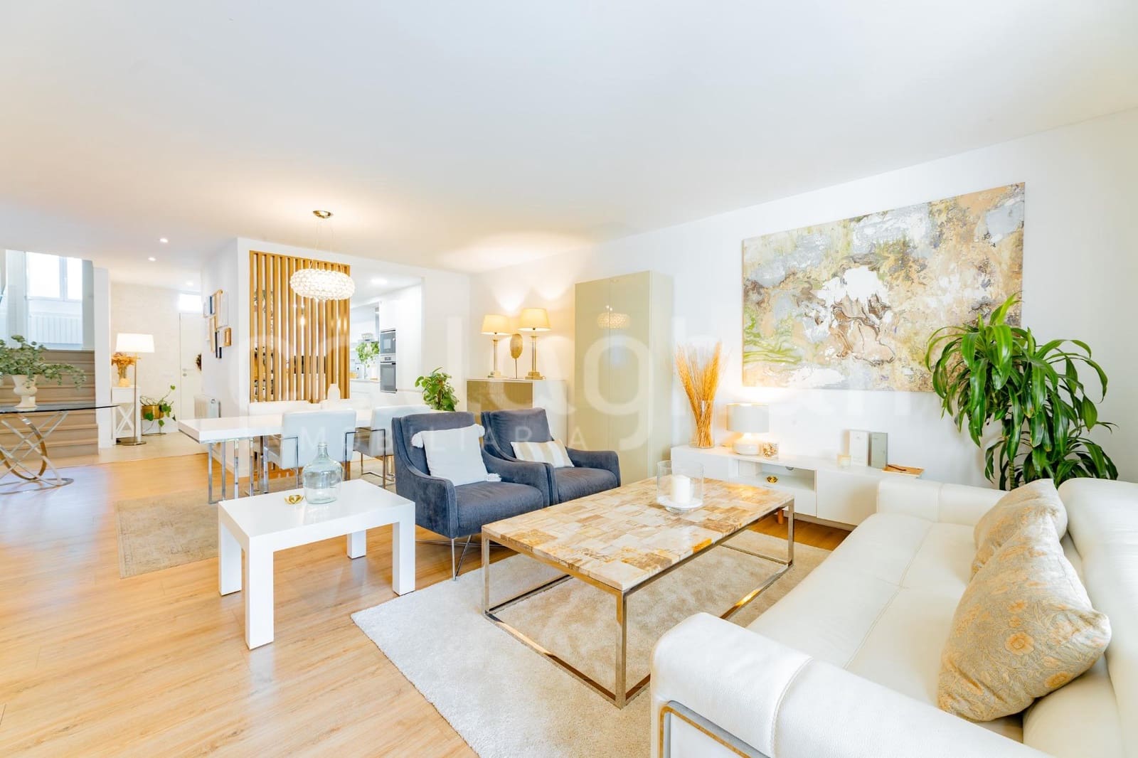 4 chambre Villa/Maison Mitoyenne à vendre à Rocafort avec piscine garage - 840 000 € (Ref: 9686761)