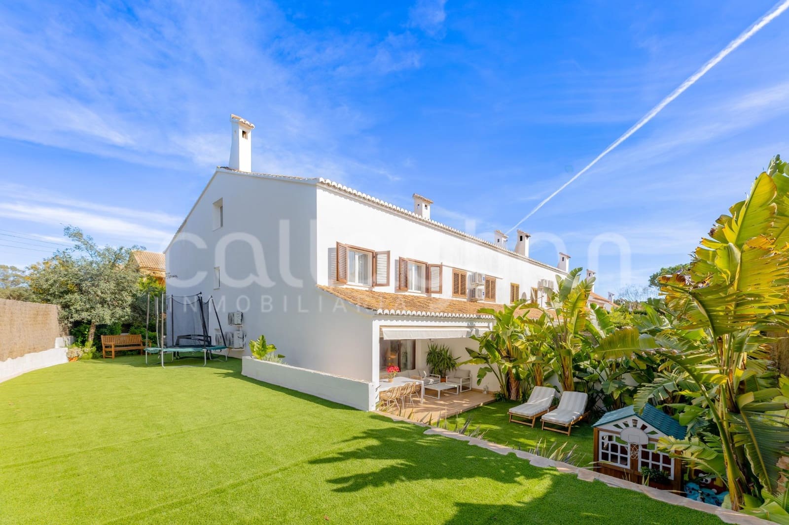 4 chambre Villa/Maison Mitoyenne à vendre à Rocafort avec piscine garage - 840 000 € (Ref: 9686761)