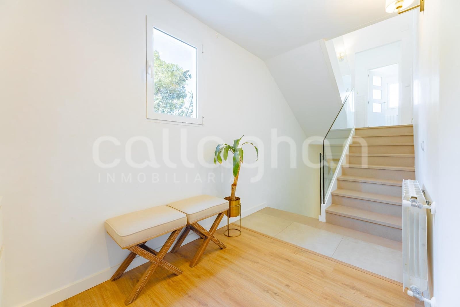 4 chambre Villa/Maison Mitoyenne à vendre à Rocafort avec piscine garage - 840 000 € (Ref: 9686761)