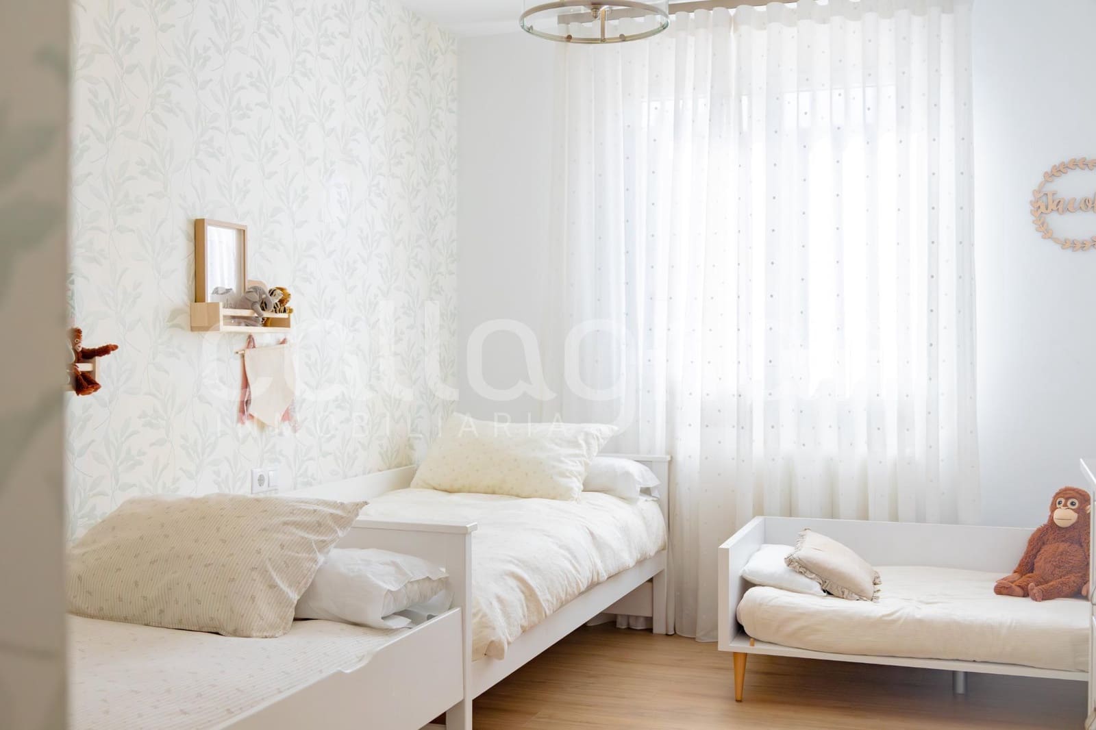 4 chambre Villa/Maison Mitoyenne à vendre à Rocafort avec piscine garage - 840 000 € (Ref: 9686761)