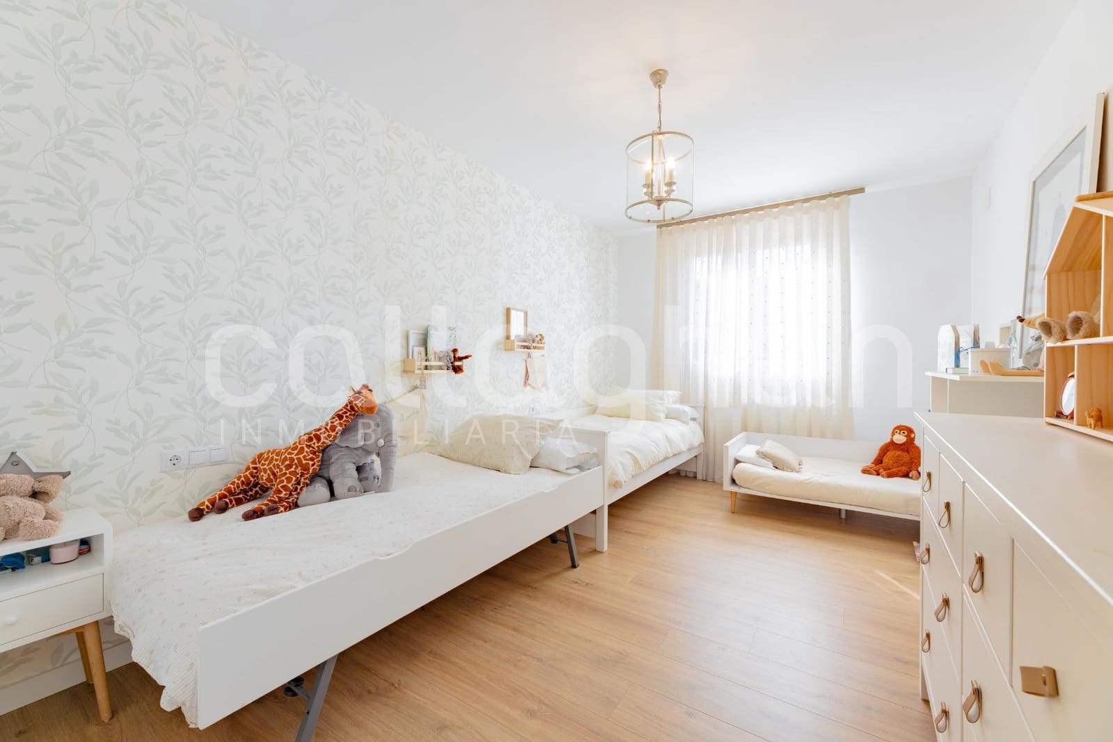 4 chambre Villa/Maison Mitoyenne à vendre à Rocafort avec piscine garage - 840 000 € (Ref: 9686761)