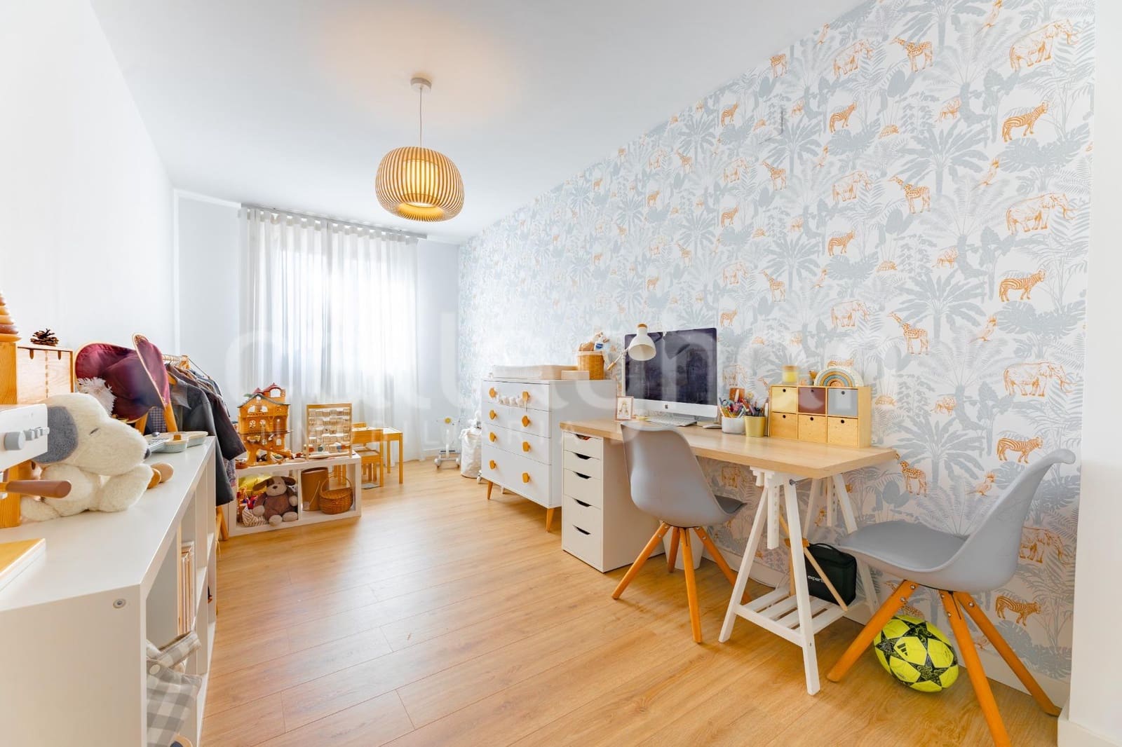 4 chambre Villa/Maison Mitoyenne à vendre à Rocafort avec piscine garage - 840 000 € (Ref: 9686761)