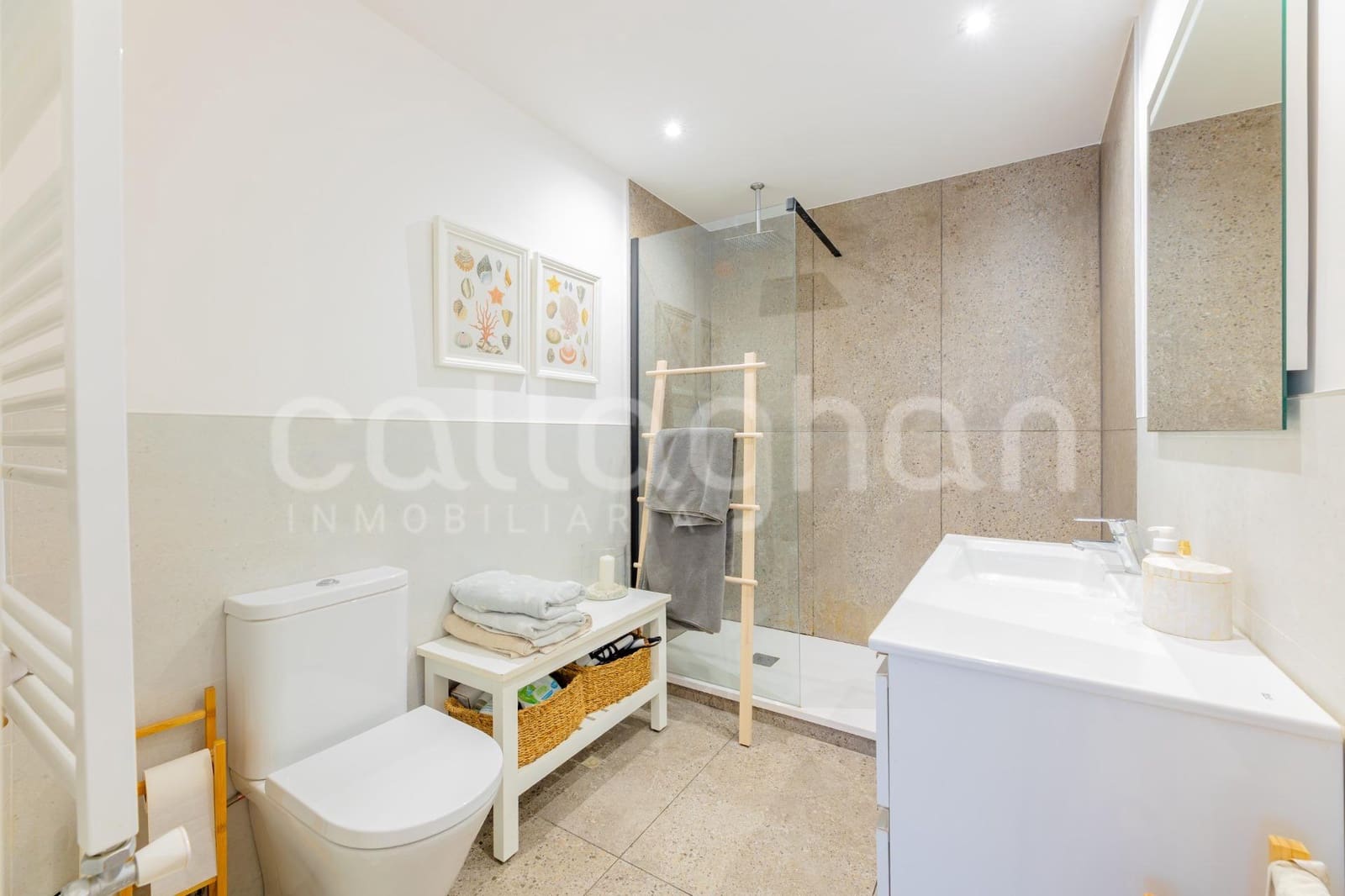 4 chambre Villa/Maison Mitoyenne à vendre à Rocafort avec piscine garage - 840 000 € (Ref: 9686761)