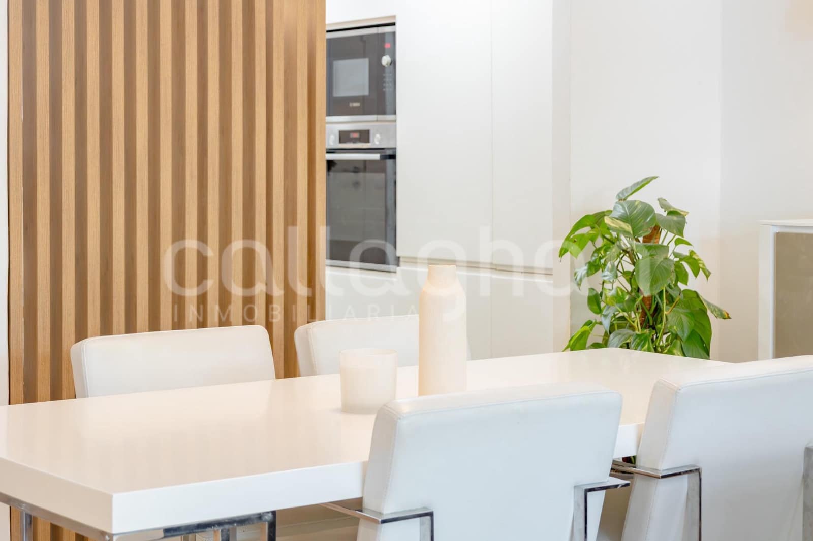 4 chambre Villa/Maison Mitoyenne à vendre à Rocafort avec piscine garage - 840 000 € (Ref: 9686761)