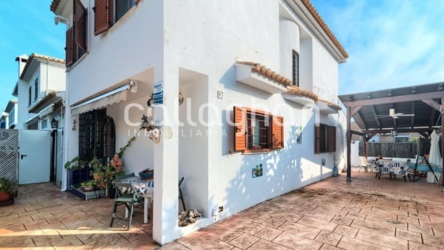 4 slaapkamer Rijtjeshuis te koop in Almarda, Sagunto / Sagunt - € 400.000 (Ref: 9690971)