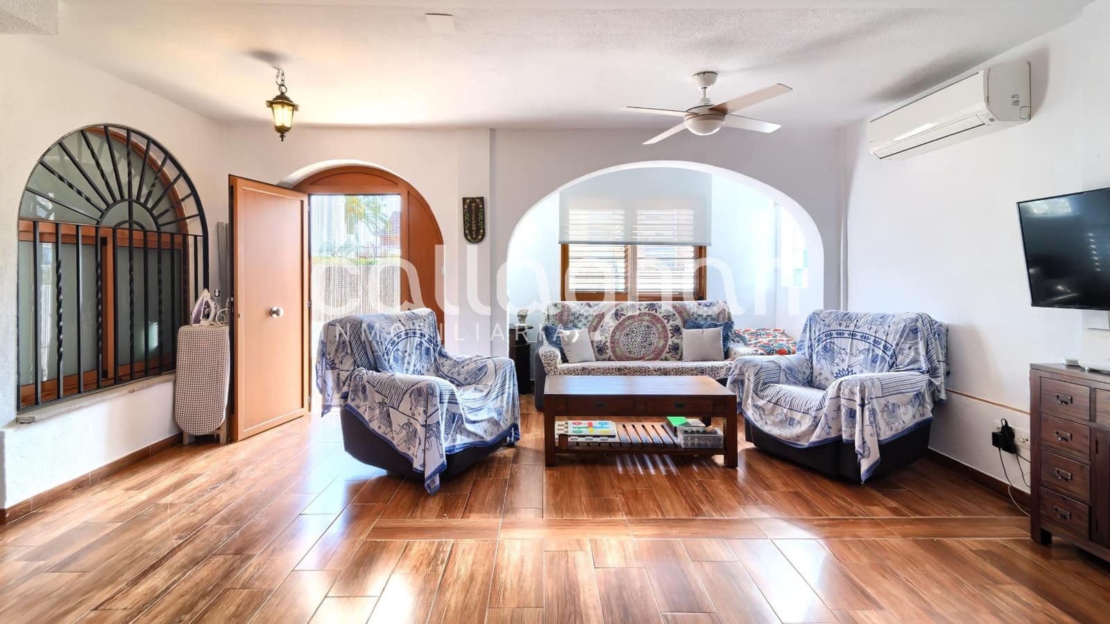 Adosado de 4 habitaciones en Almarda en venta - 400.000 € (Ref: 9690971)
