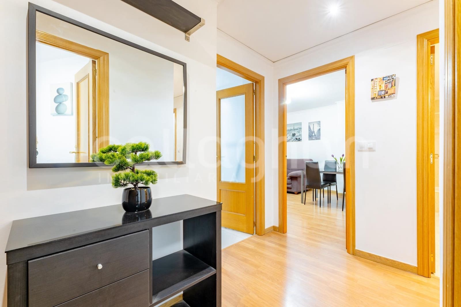 3 bedroom Flat for rent in Valencia city - € 1,300 (Ref: 9690972)