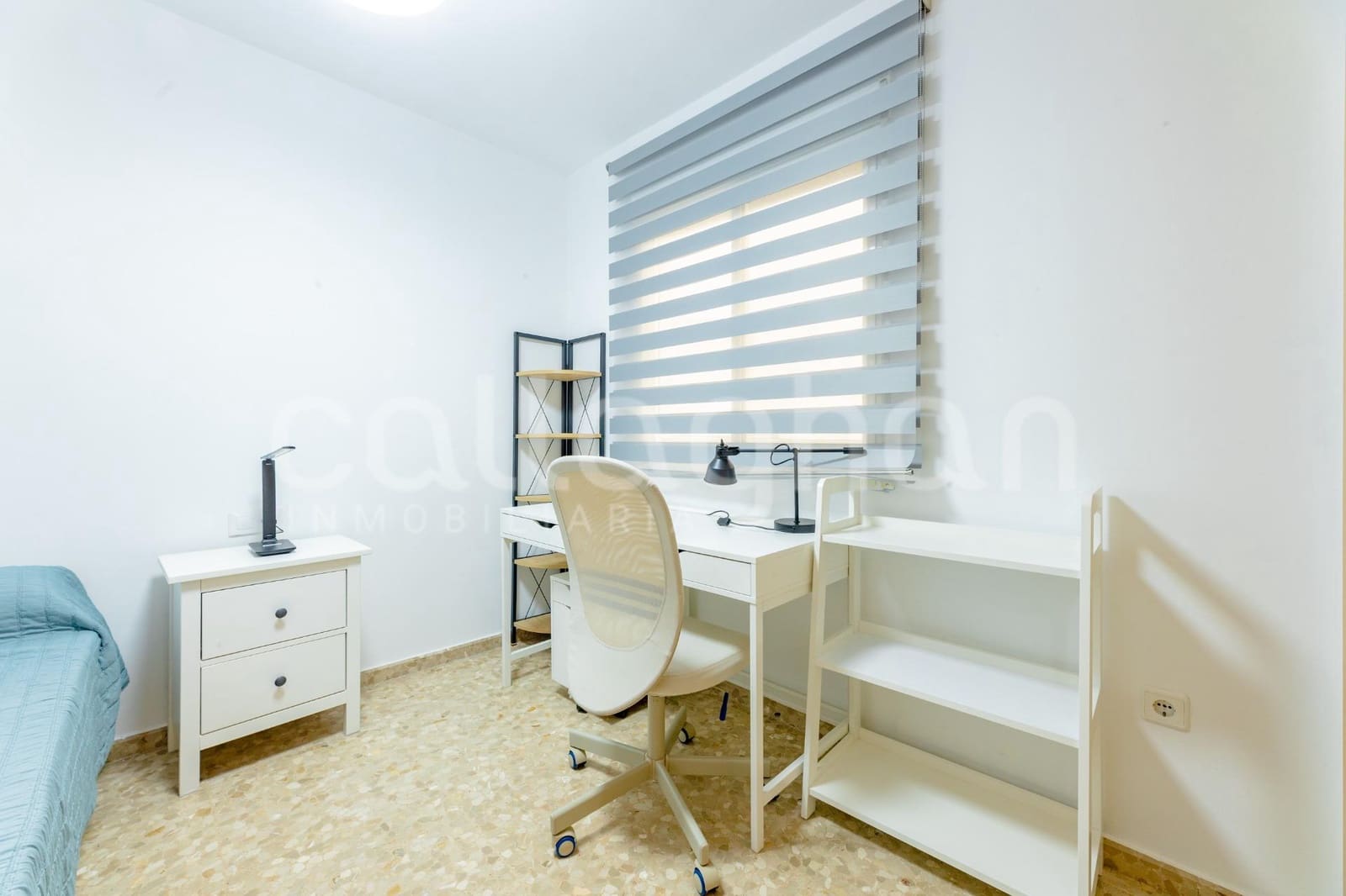 3 bedroom Flat for rent in Valencia city - € 1,300 (Ref: 9690972)