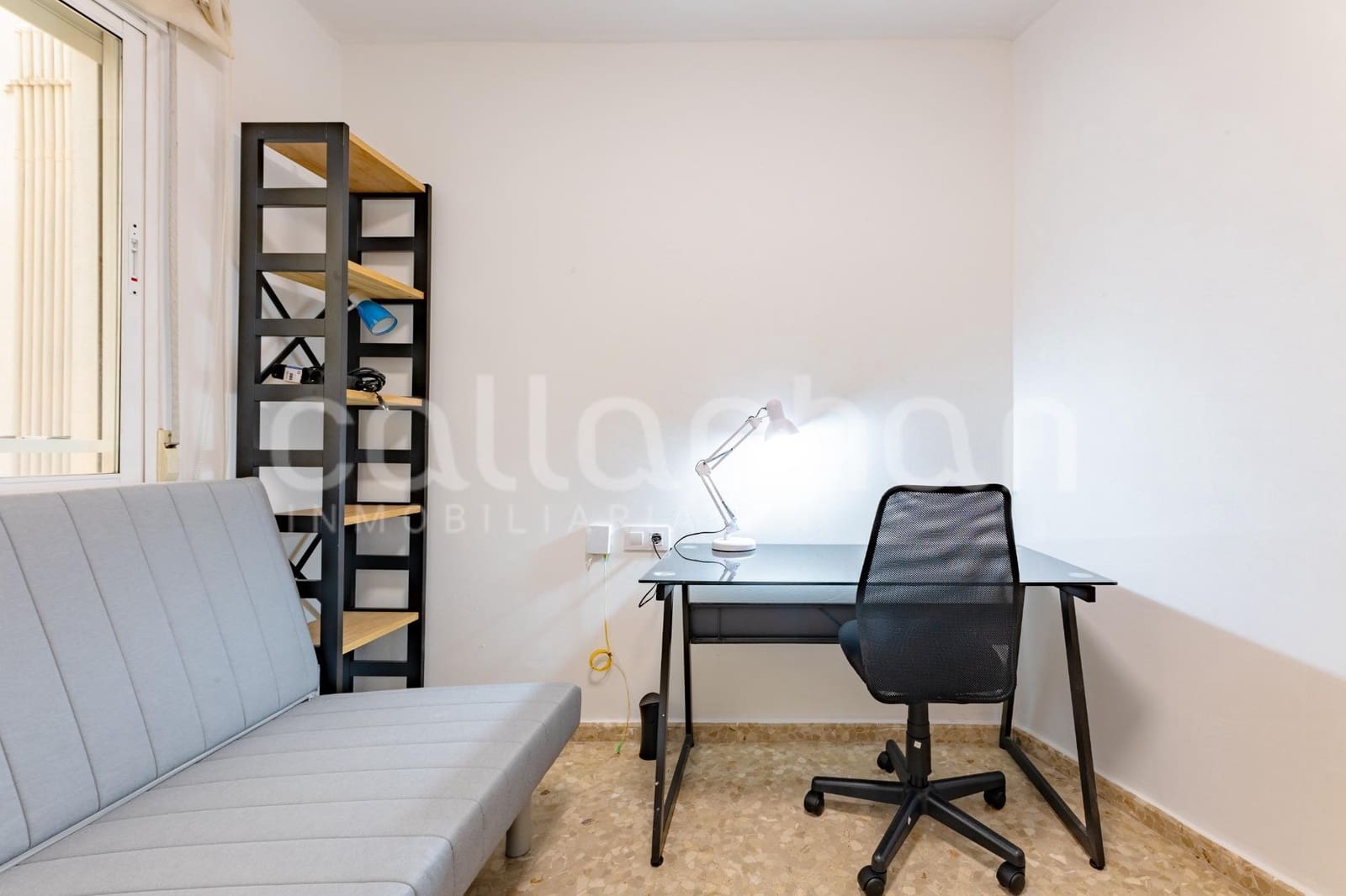 3 bedroom Flat for rent in Valencia city - € 1,300 (Ref: 9690972)