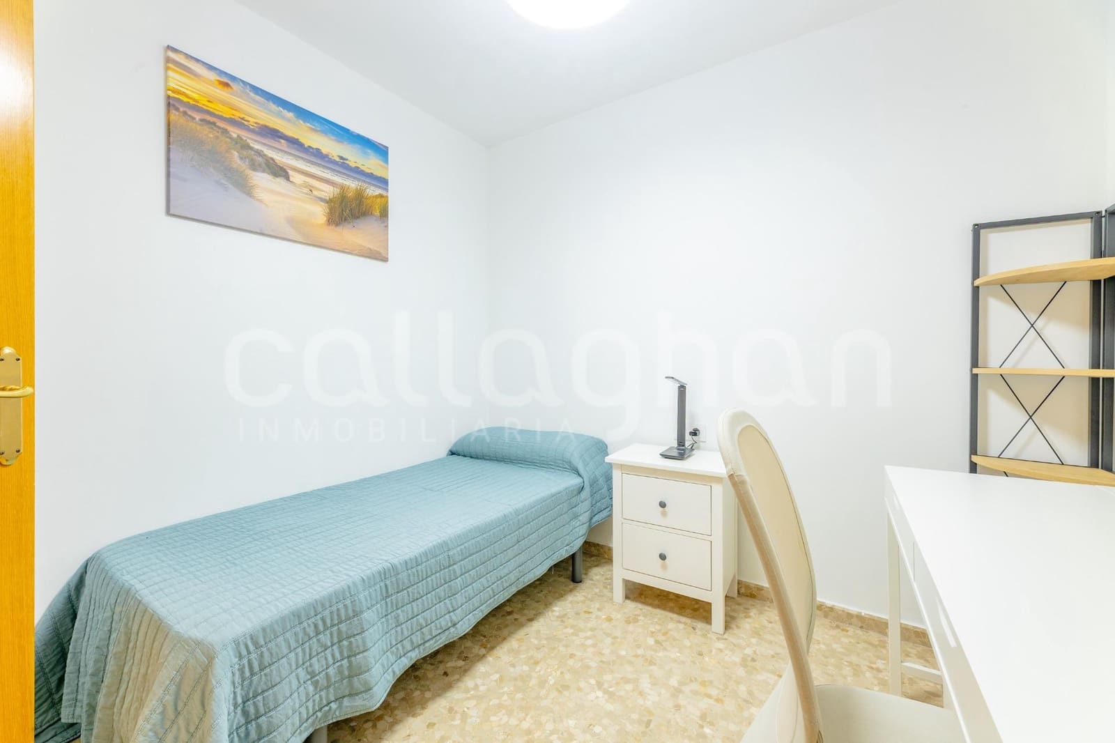 3 bedroom Flat for rent in Valencia city - € 1,300 (Ref: 9690972)