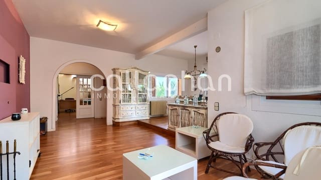 4 soveværelse Villa til salg i Picassent med swimmingpool garage - € 400.000 (Ref: 9696293)