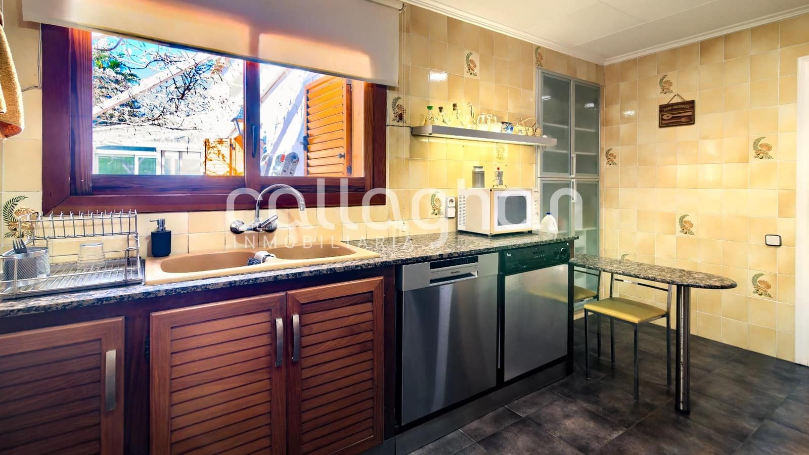 4 bedroom Villa for sale in Picassent with pool garage - € 400,000 (Ref: 9696293)