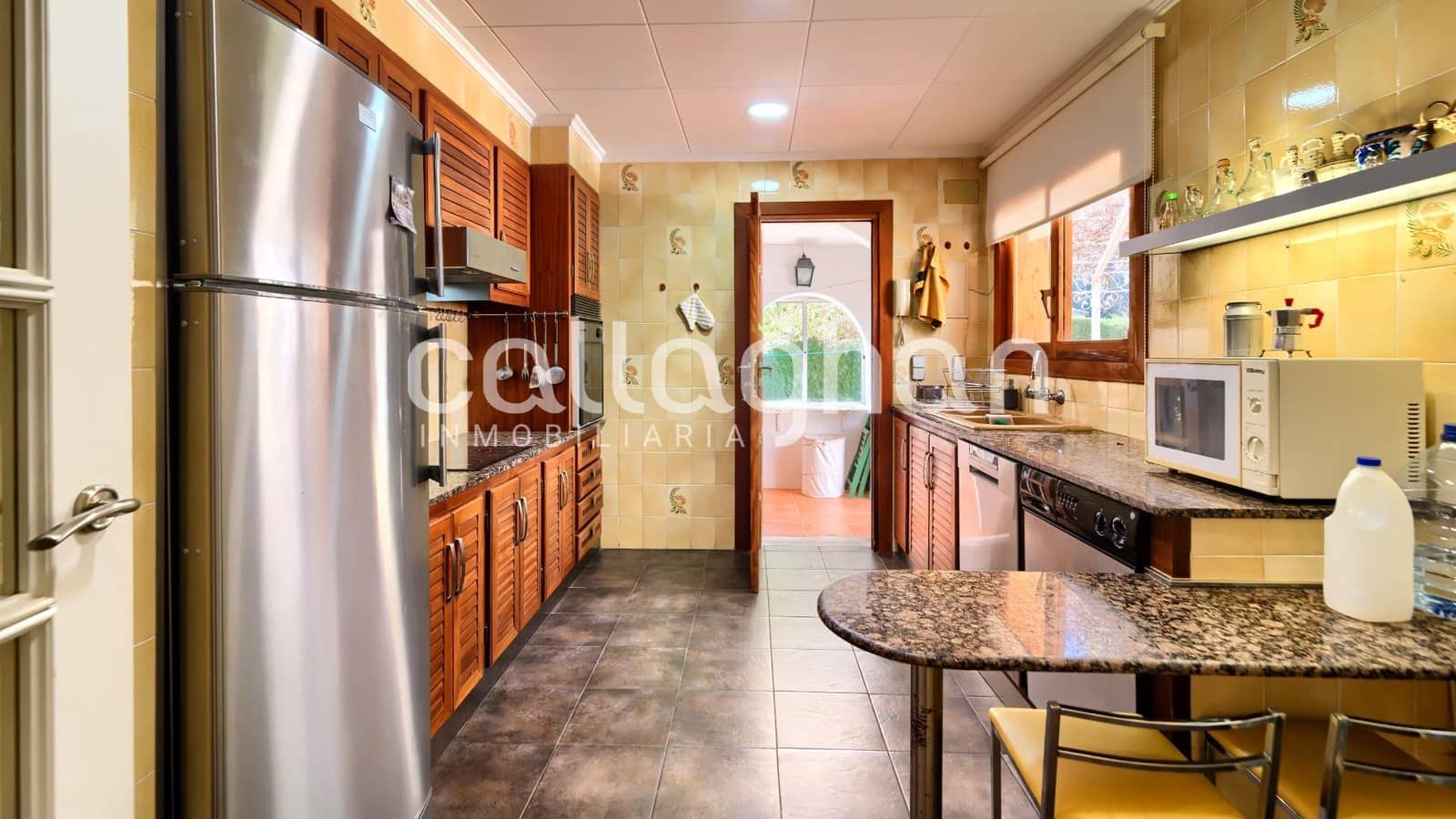 4 bedroom Villa for sale in Picassent with pool garage - € 400,000 (Ref: 9696293)