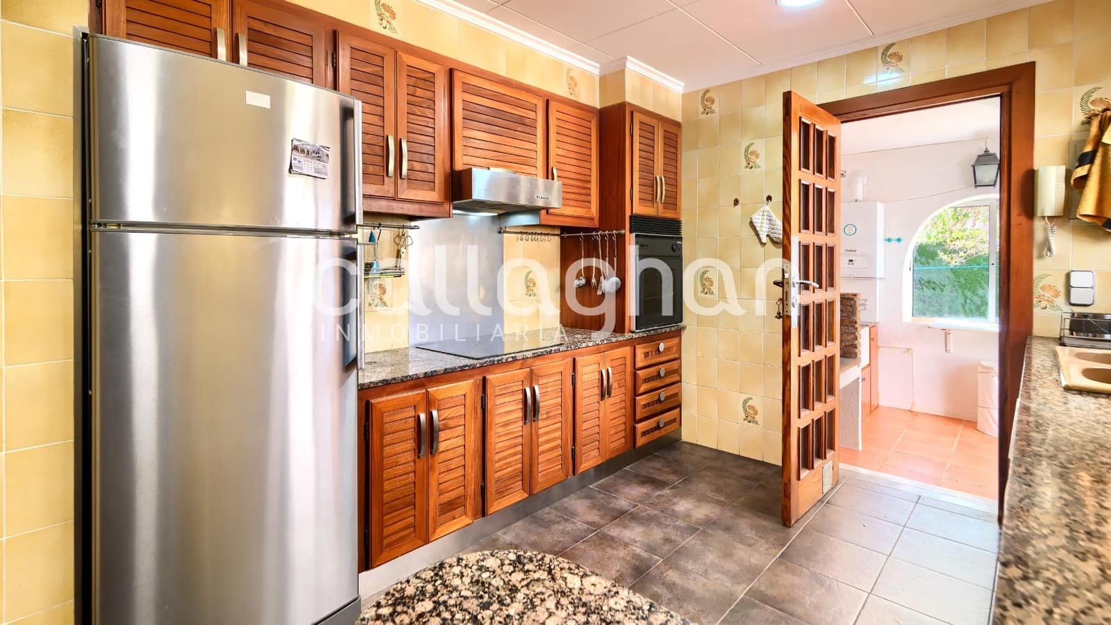 4 bedroom Villa for sale in Picassent with pool garage - € 400,000 (Ref: 9696293)