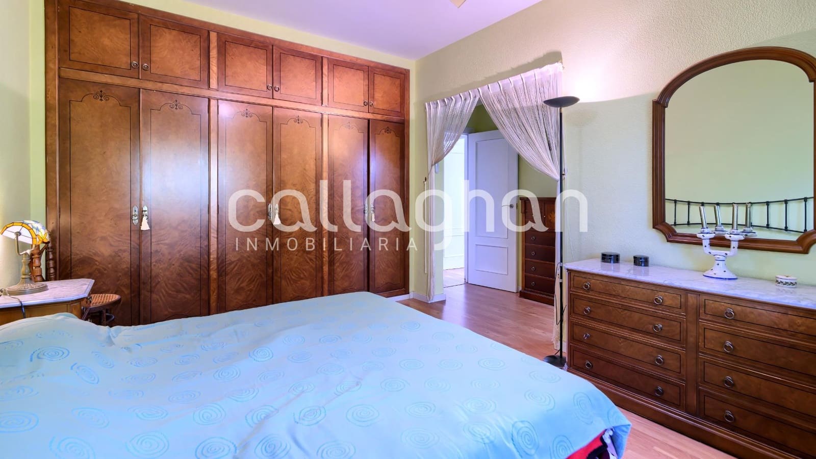 4 bedroom Villa for sale in Picassent with pool garage - € 400,000 (Ref: 9696293)