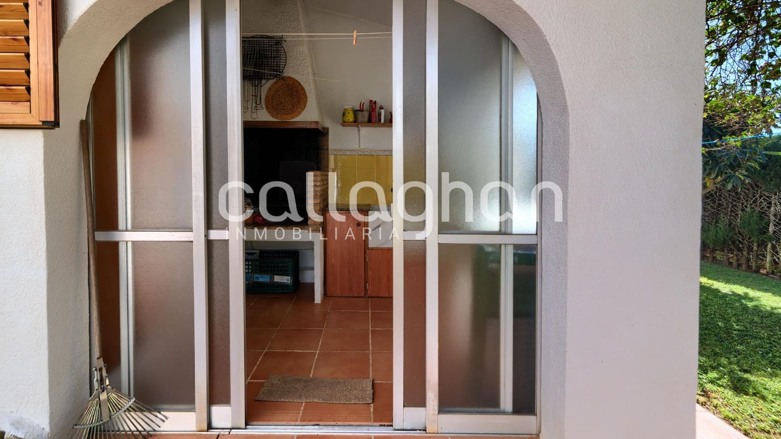 4 bedroom Villa for sale in Picassent with pool garage - € 400,000 (Ref: 9696293)