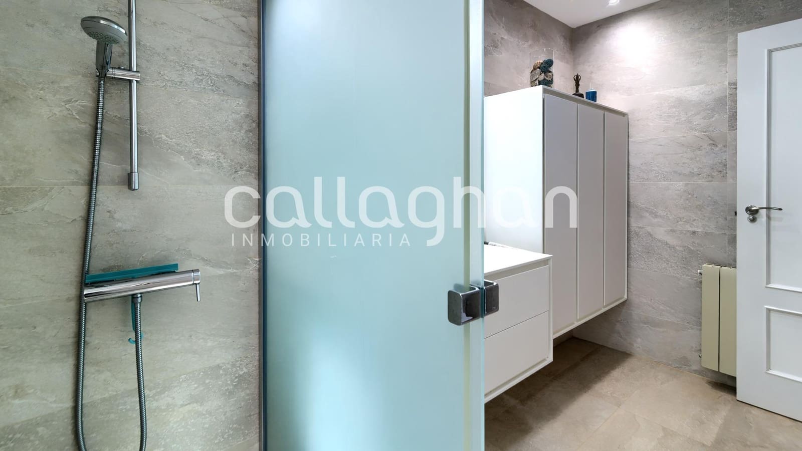 4 bedroom Villa for sale in Picassent with pool garage - € 400,000 (Ref: 9696293)