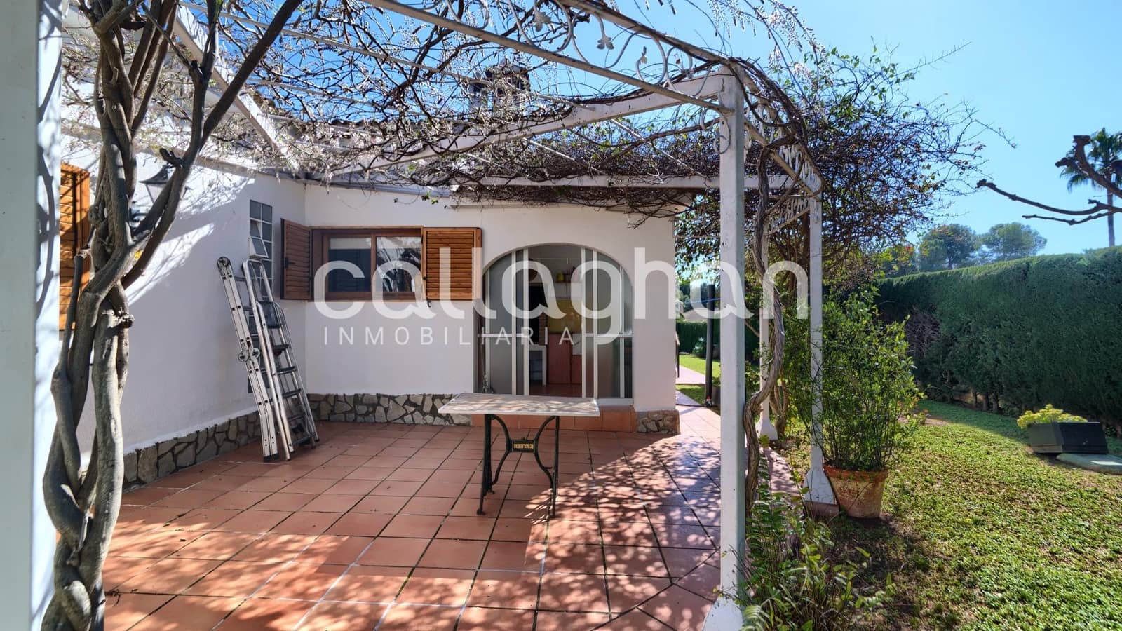 4 bedroom Villa for sale in Picassent with pool garage - € 400,000 (Ref: 9696293)