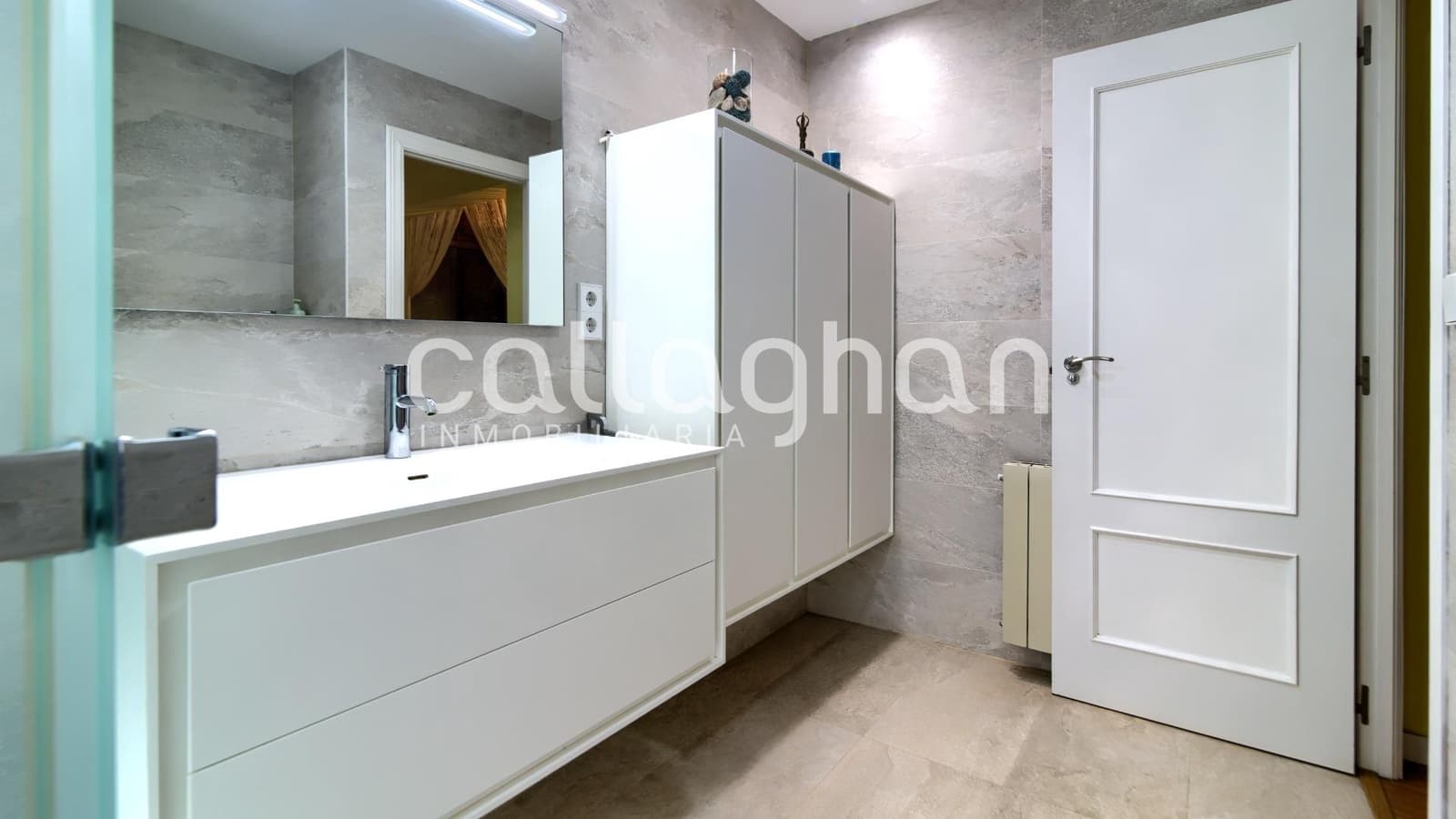 4 bedroom Villa for sale in Picassent with pool garage - € 400,000 (Ref: 9696293)