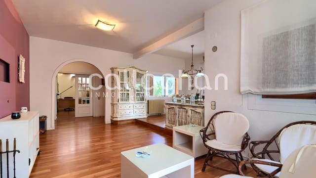 4 Zimmer Villa zu verkaufen in Picassent mit Pool Garage - 400.000 € (Ref: 9696293)