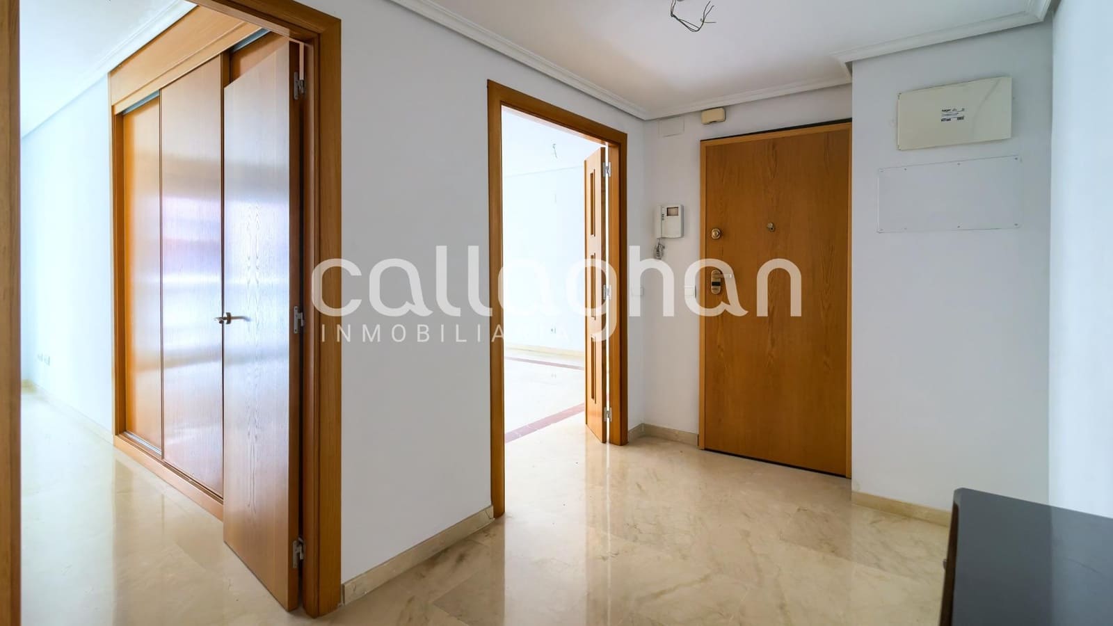 Piso de 5 habitaciones en Paterna en venta con garaje - 380.000 € (Ref: 9720190)