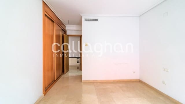 Piso de 5 habitaciones en Paterna en venta con garaje - 380.000 € (Ref: 9720190)