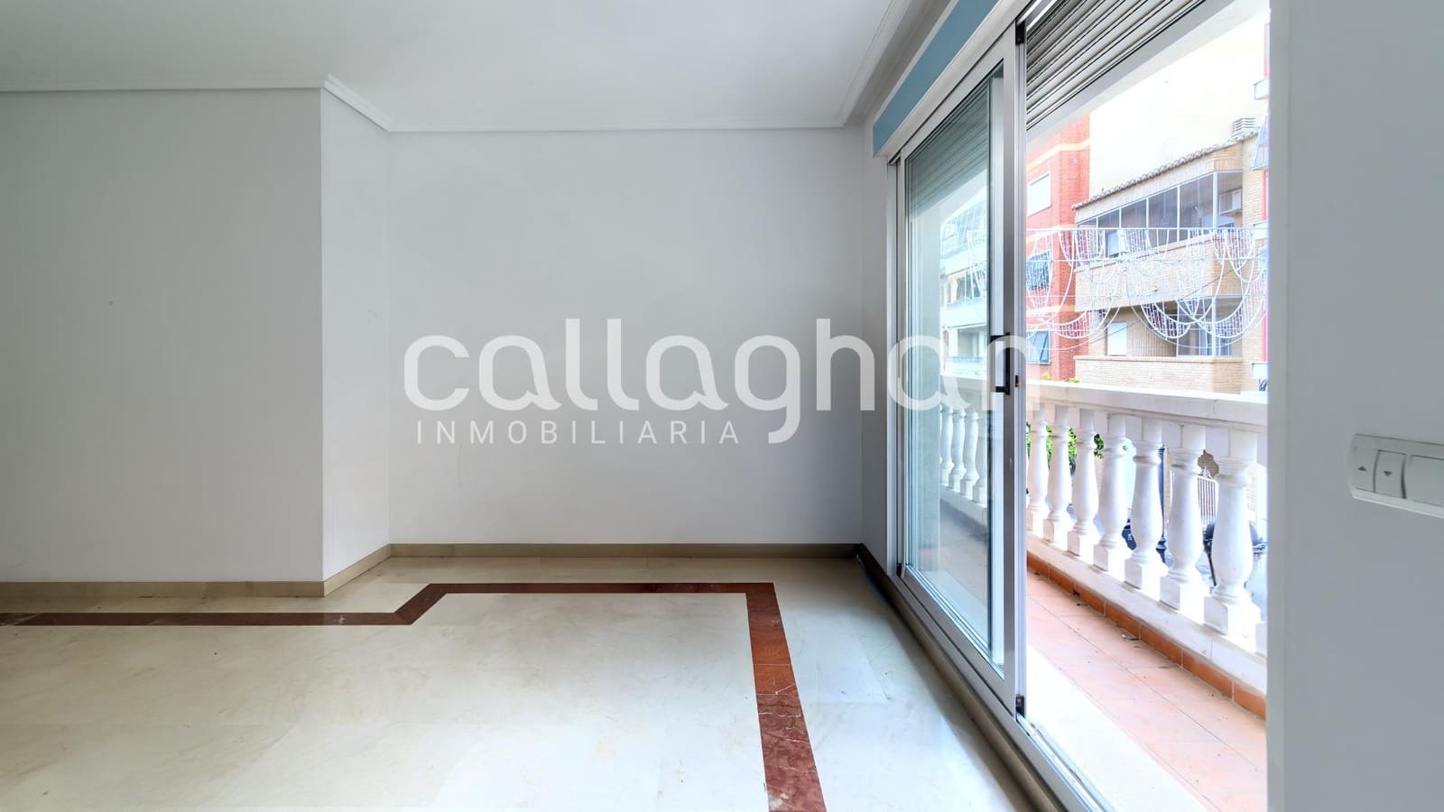 Piso de 5 habitaciones en Paterna en venta con garaje - 380.000 € (Ref: 9720190)