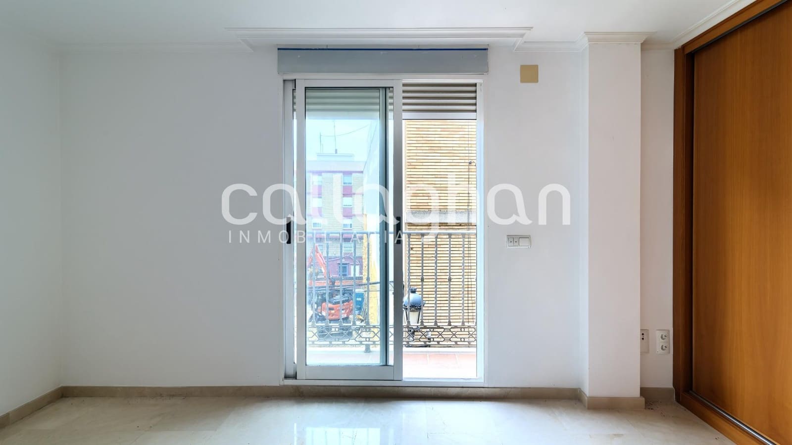 Piso de 5 habitaciones en Paterna en venta con garaje - 380.000 € (Ref: 9720190)