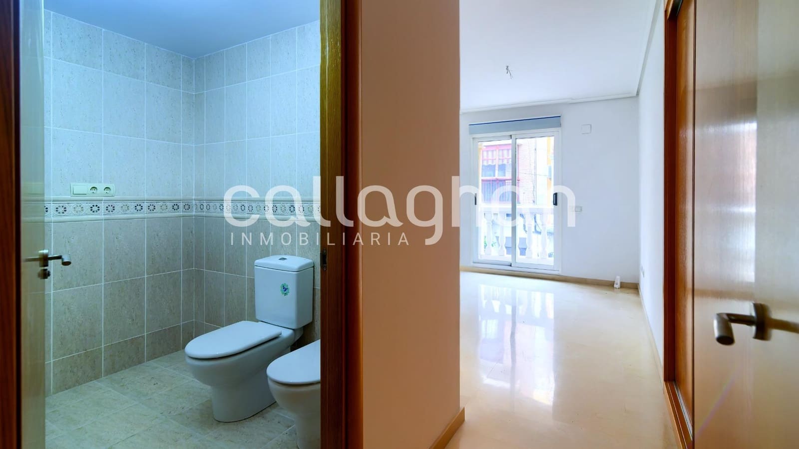 Piso de 5 habitaciones en Paterna en venta con garaje - 380.000 € (Ref: 9720190)