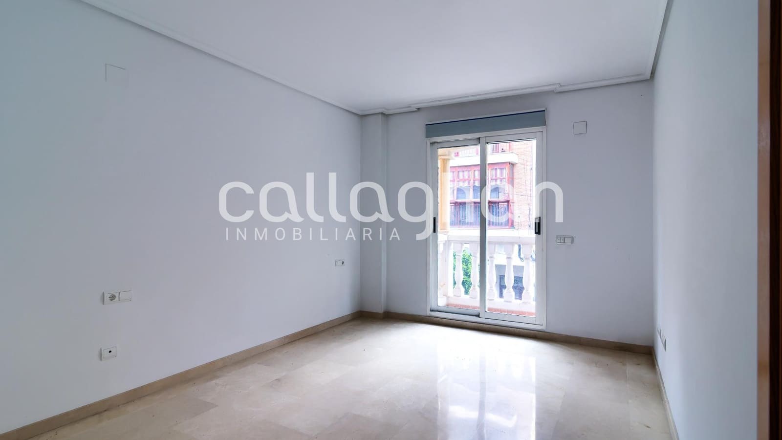 Piso de 5 habitaciones en Paterna en venta con garaje - 380.000 € (Ref: 9720190)