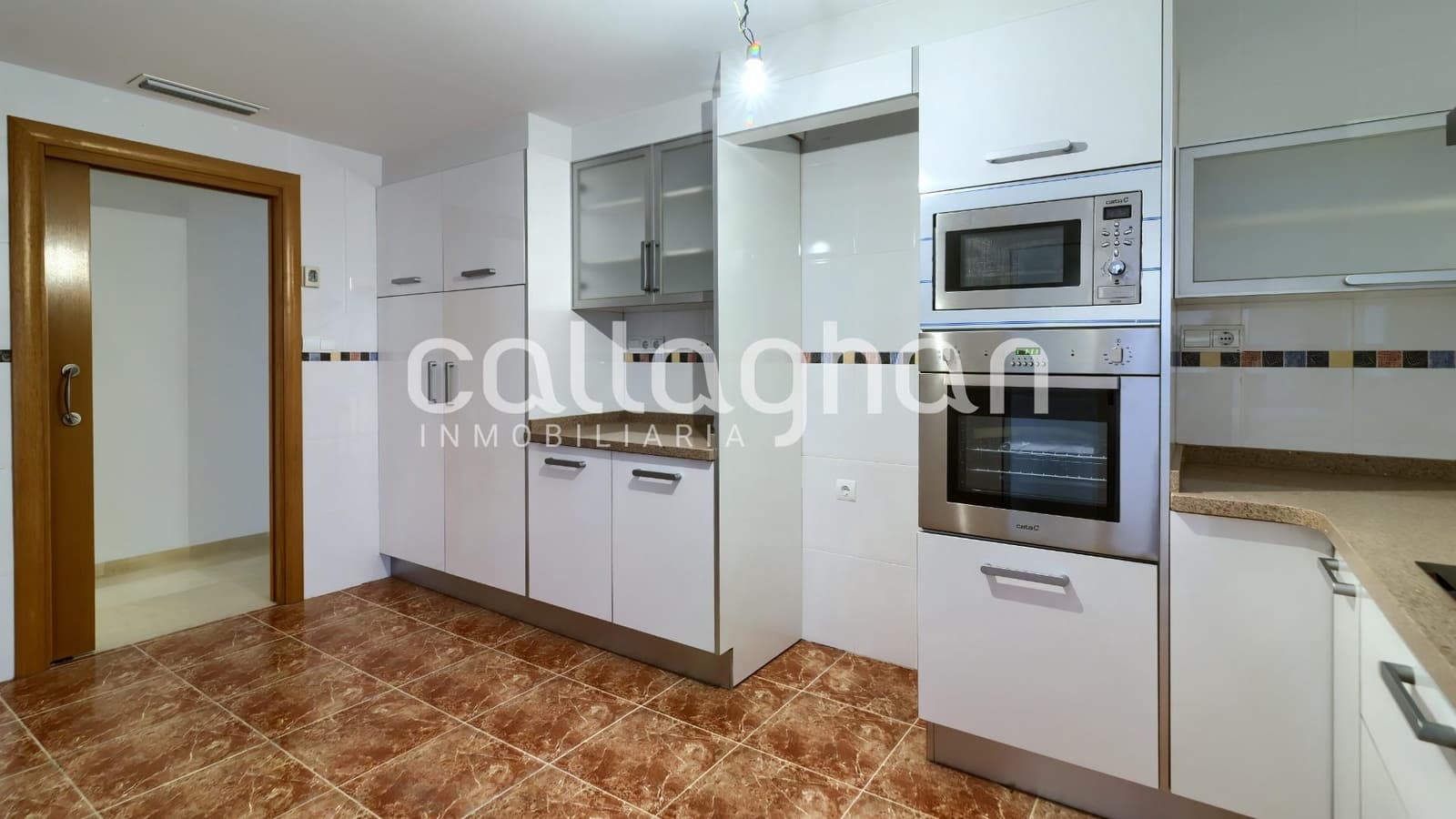 Piso de 5 habitaciones en Paterna en venta con garaje - 380.000 € (Ref: 9720190)