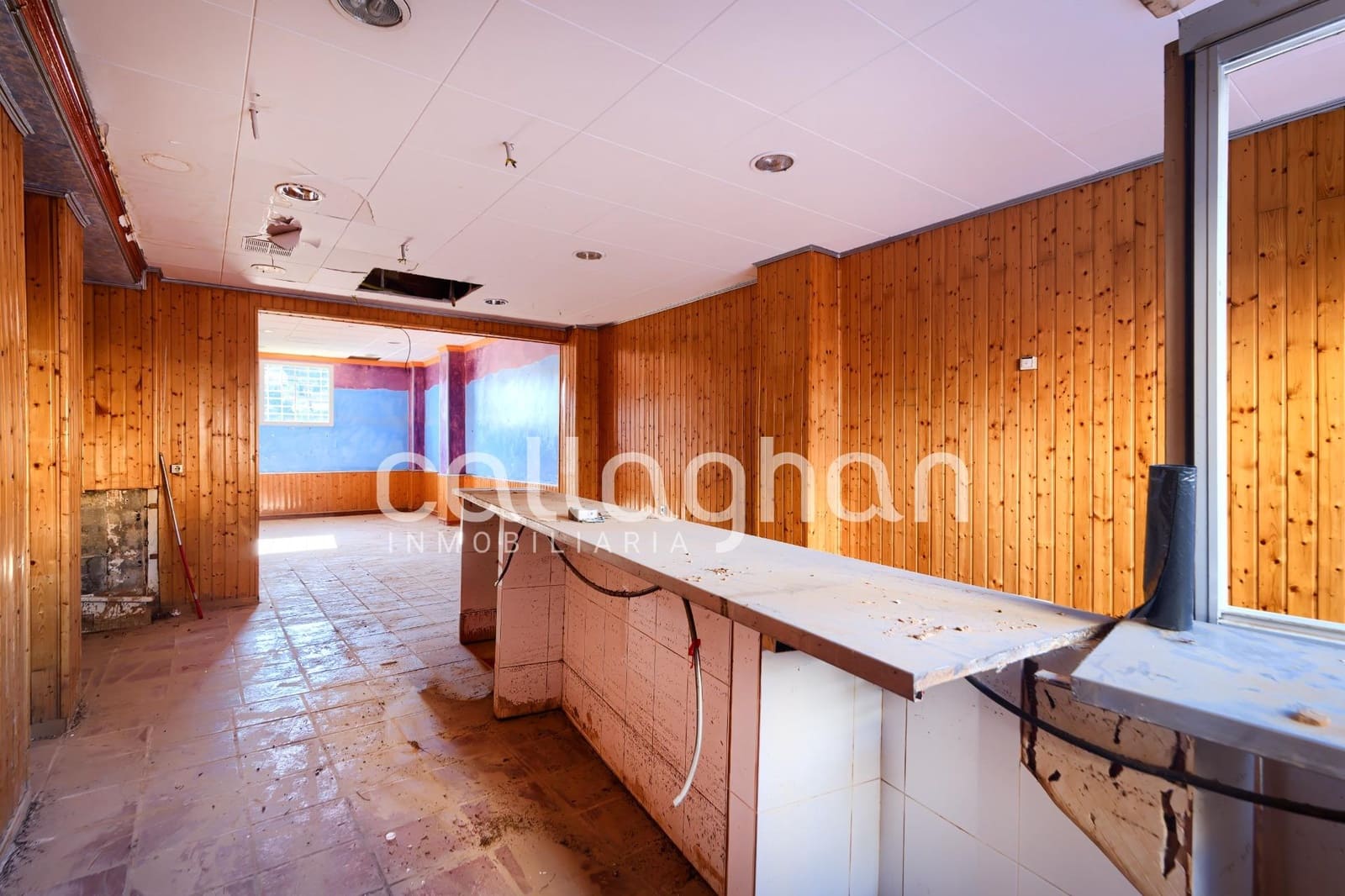 Commercial for sale in Chiva - € 85,000 (Ref: 9720191)