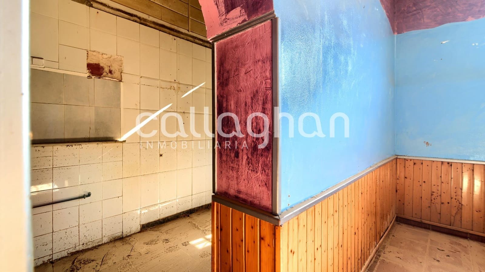 Commercial for sale in Chiva - € 85,000 (Ref: 9720191)